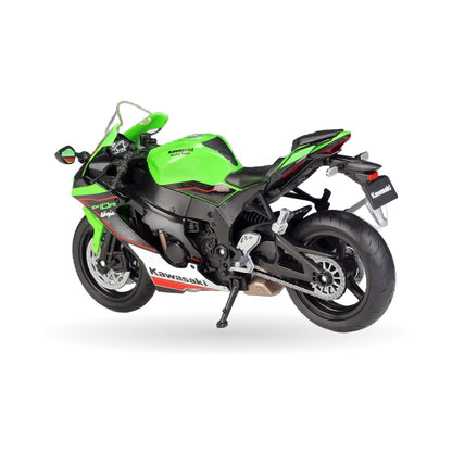 Kawasaki Ninja ZX-10R (2021) die-cast model, detail view 3