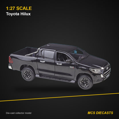 1:27 Toyota Hilux