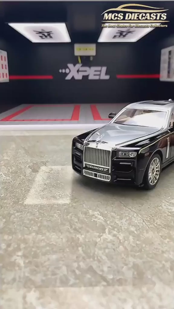 1:24 Rolls-Royce Phantom Mansory (With Umbrella)