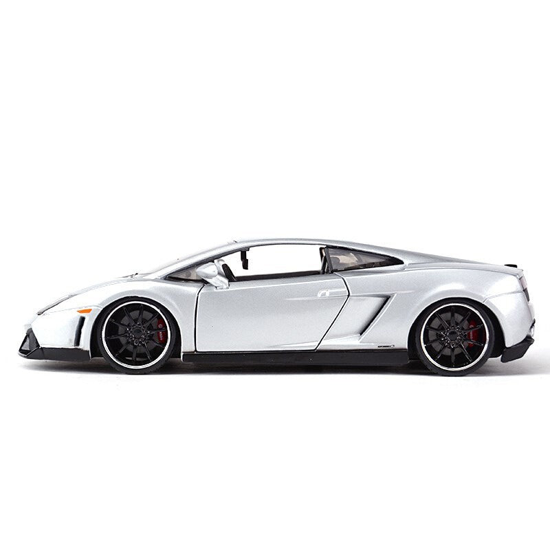 1:24 Maisto Lamborghini LP560-4